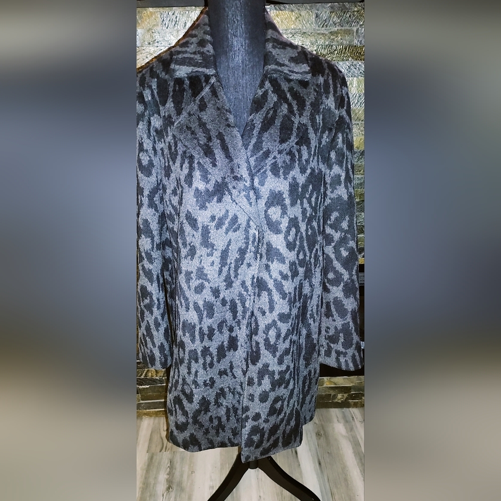 Rafaella Gray And Black Coat Size Large New Without Tags